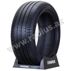 Primacy 4+ 215/70 R16